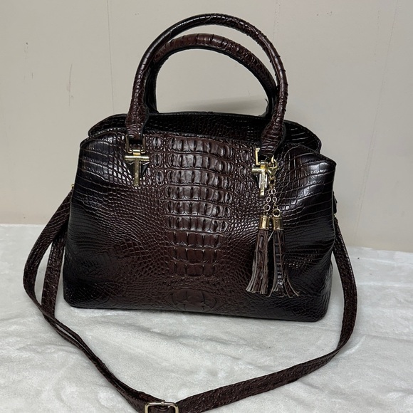 Elegant Brown Crocodile-Embossed Women's Handbag satchel-Crossbody - Picture 1 of 14